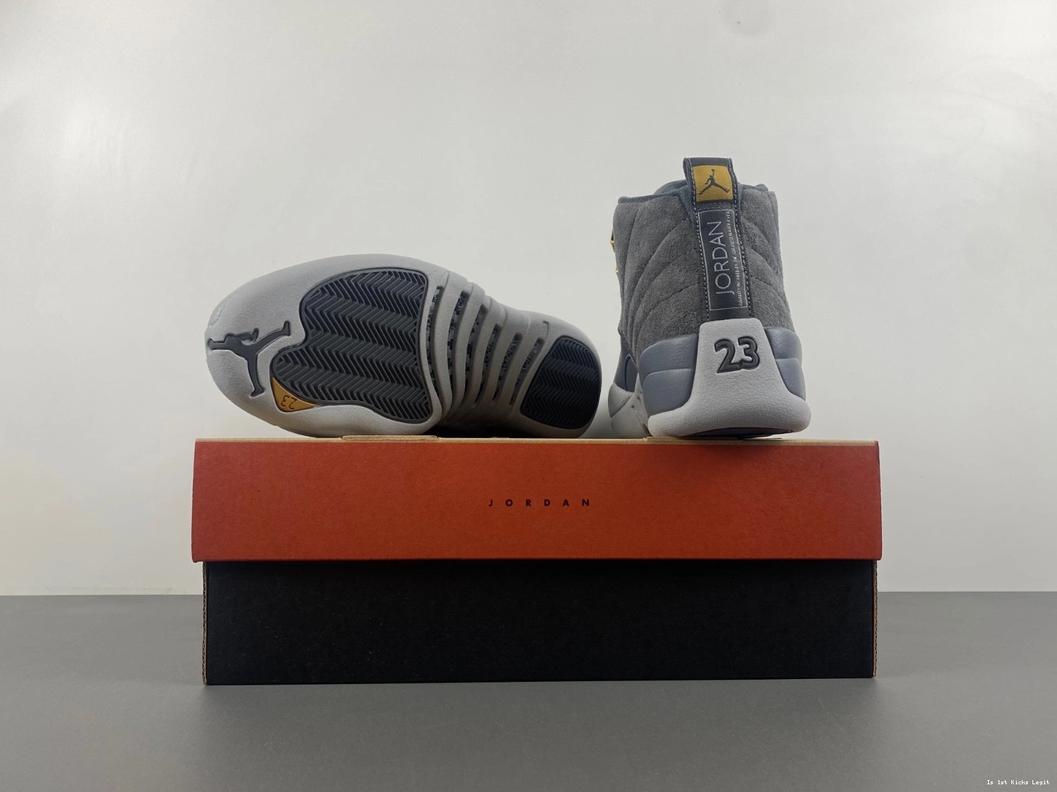 12 Dark Grey Retro Jordan 130690-005 - Men's 0419